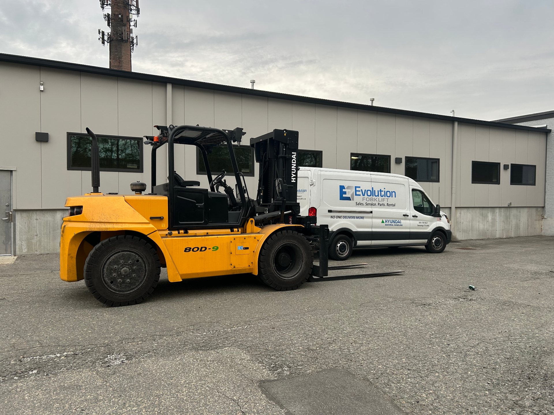 Hyundai 80D-9 diesel forklift serviced by Evolution Forklift mobile van